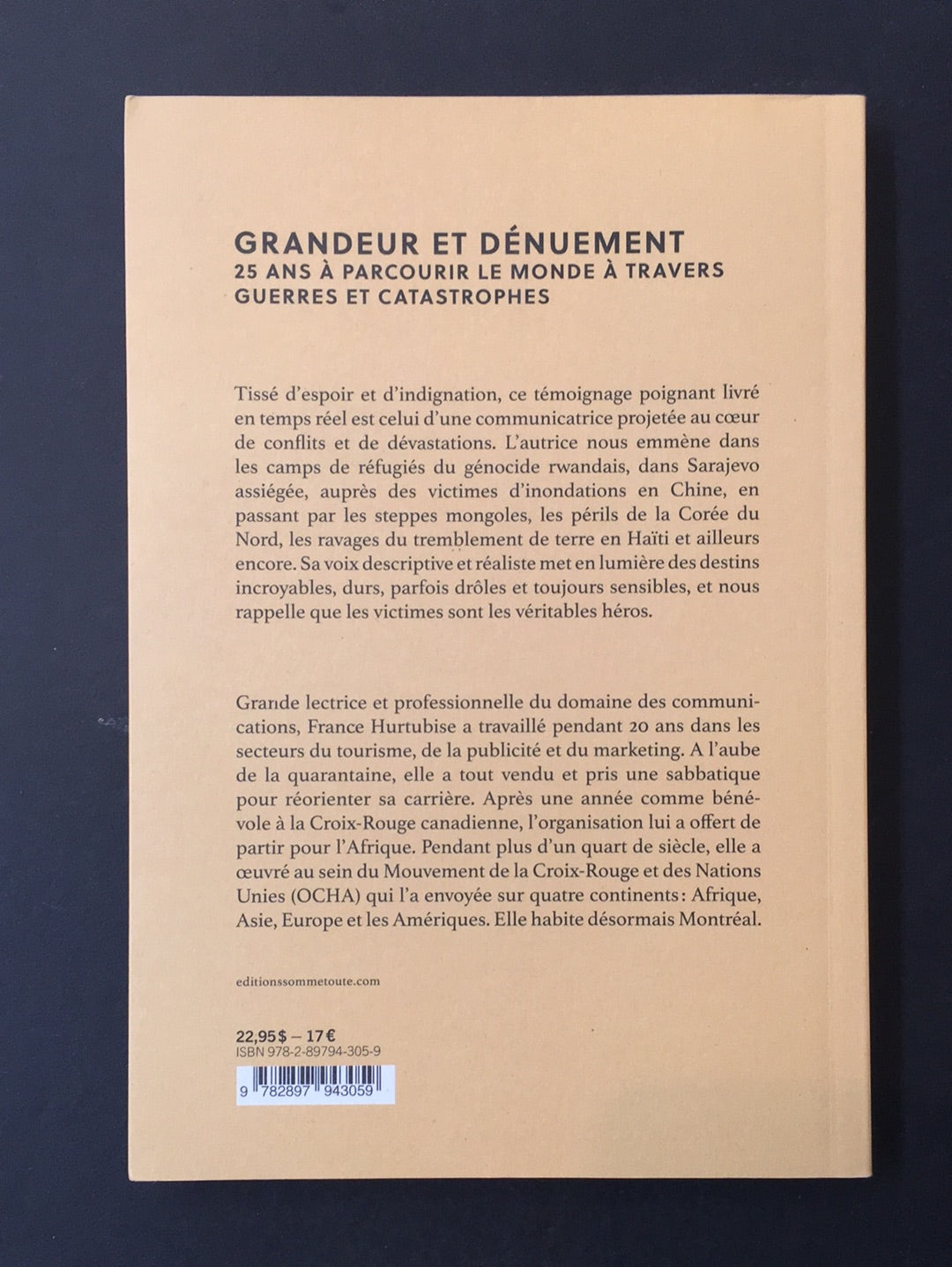 GRANDEUR ET DÉNUEMENT