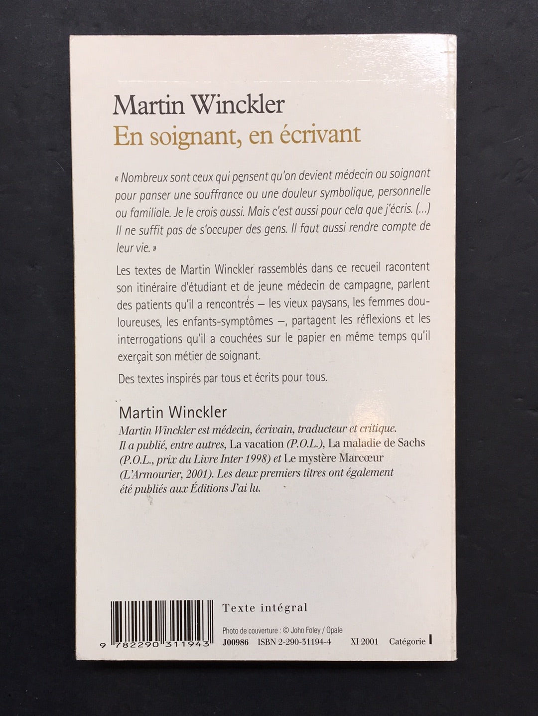EN SOIGNANT, EN ÉCRIVANT
