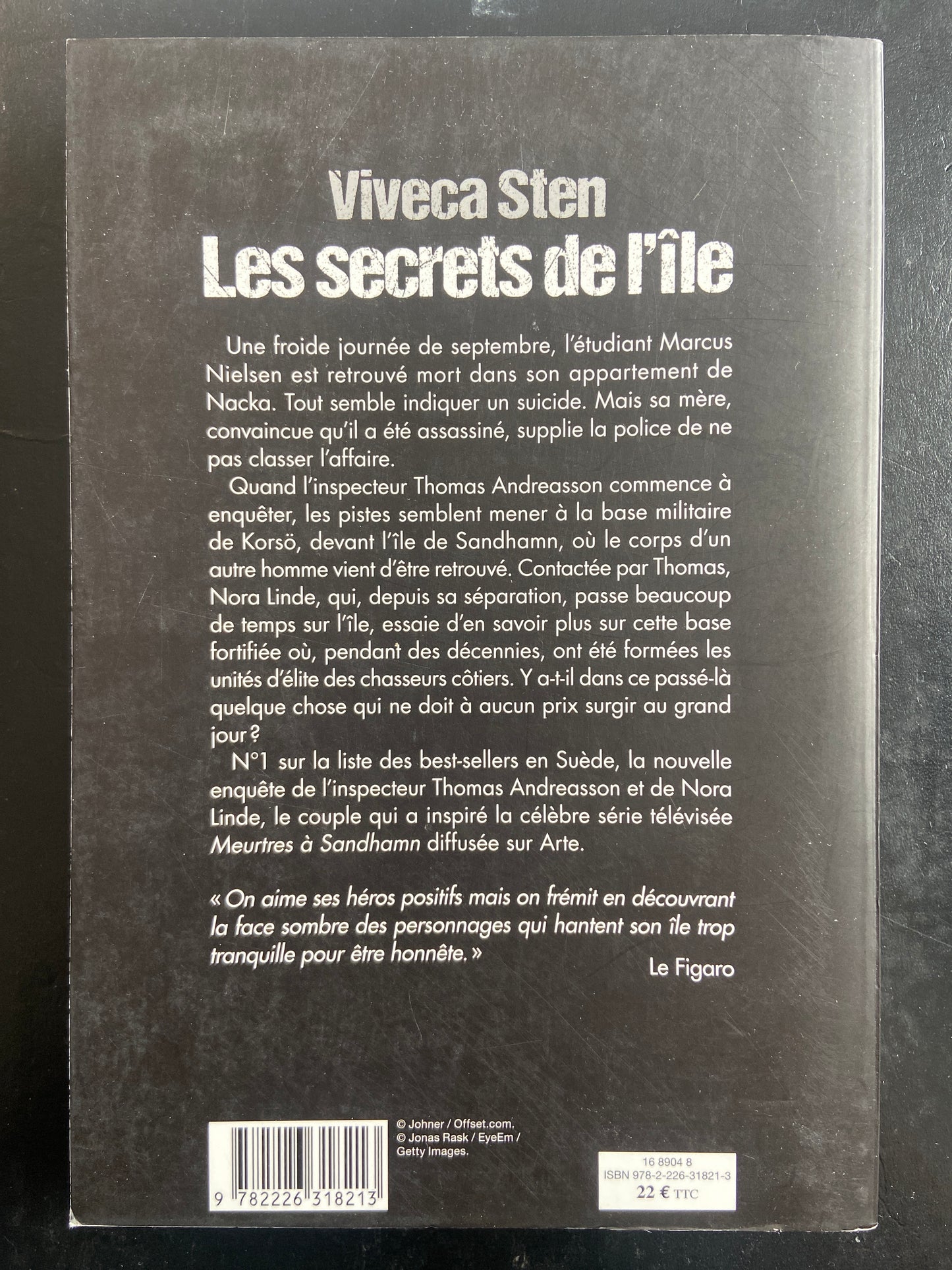 LES SECRETS DE L'ÎLE