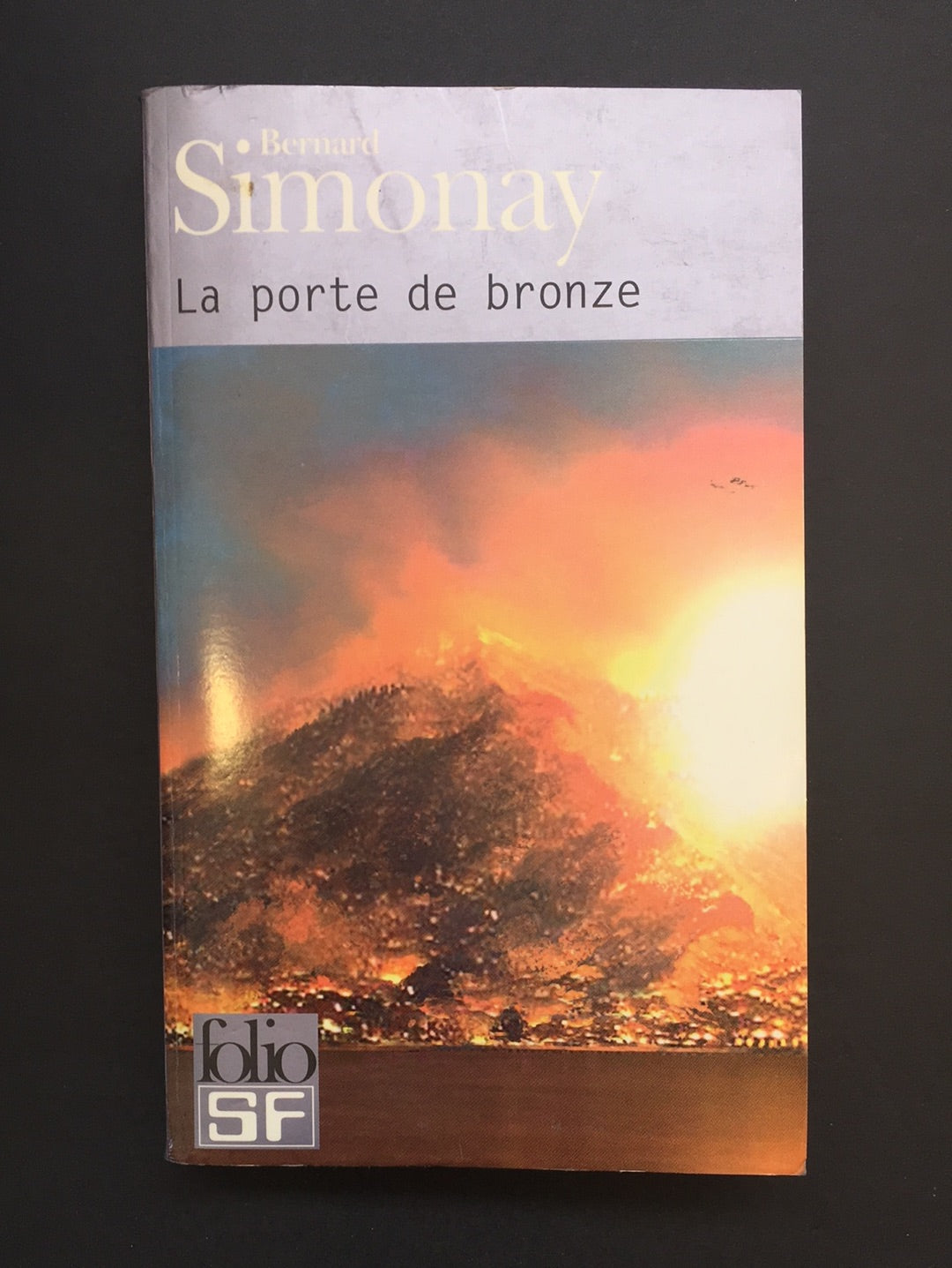LA PORTE DE BRONZE