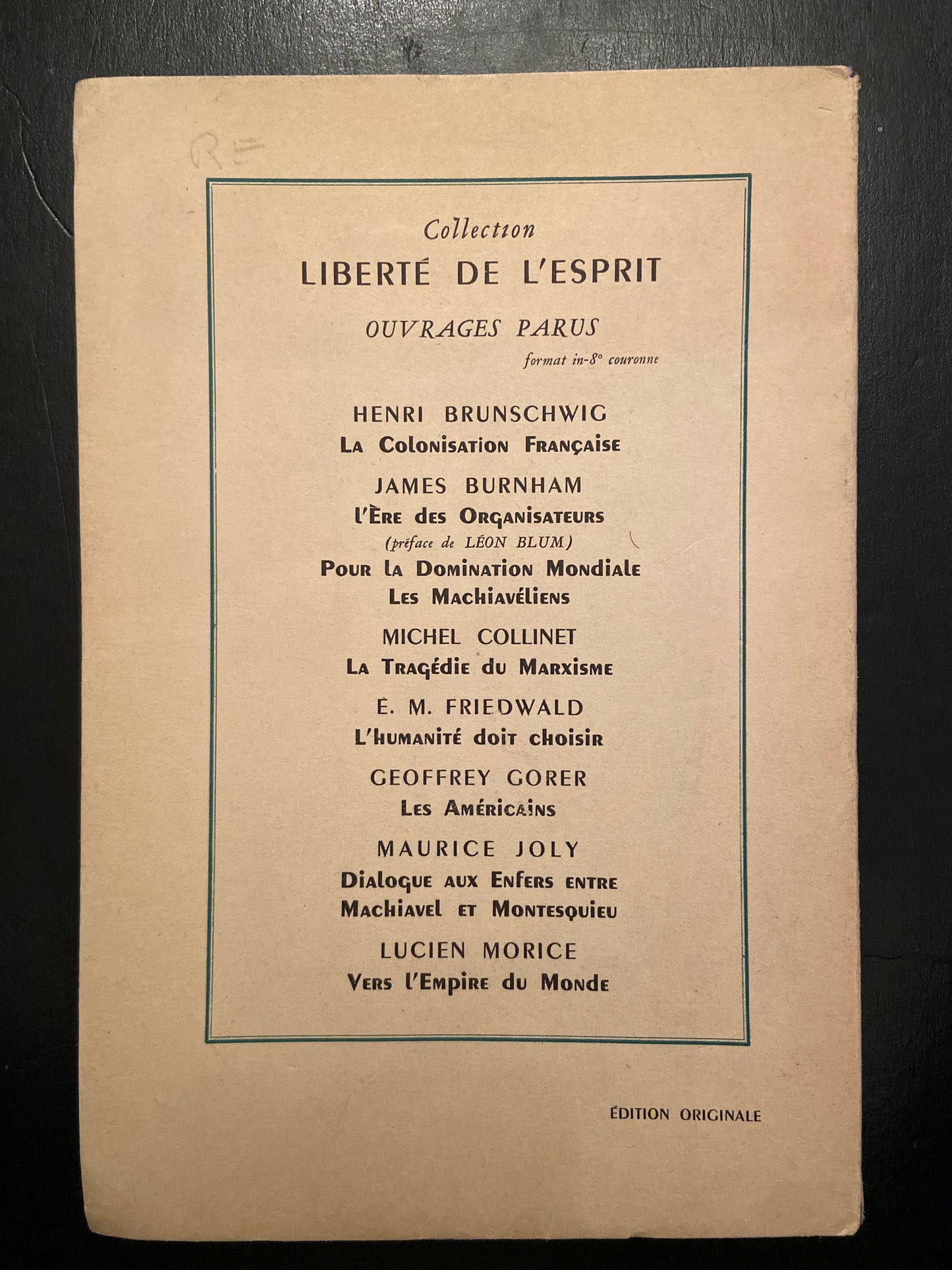 LE DIEU DES TÉNÈBRES