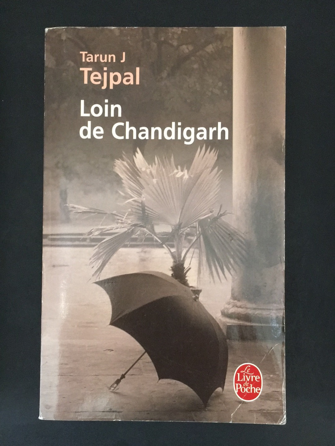 LOIN DE CHANDIGARH
