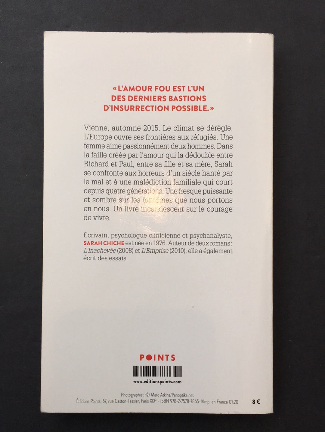LES ENTÉNÉBRÉS