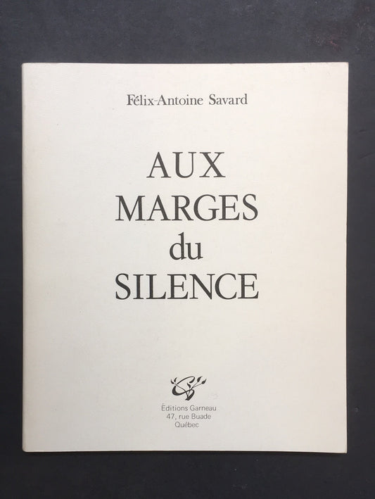 AUX MARGES DU SILENCE