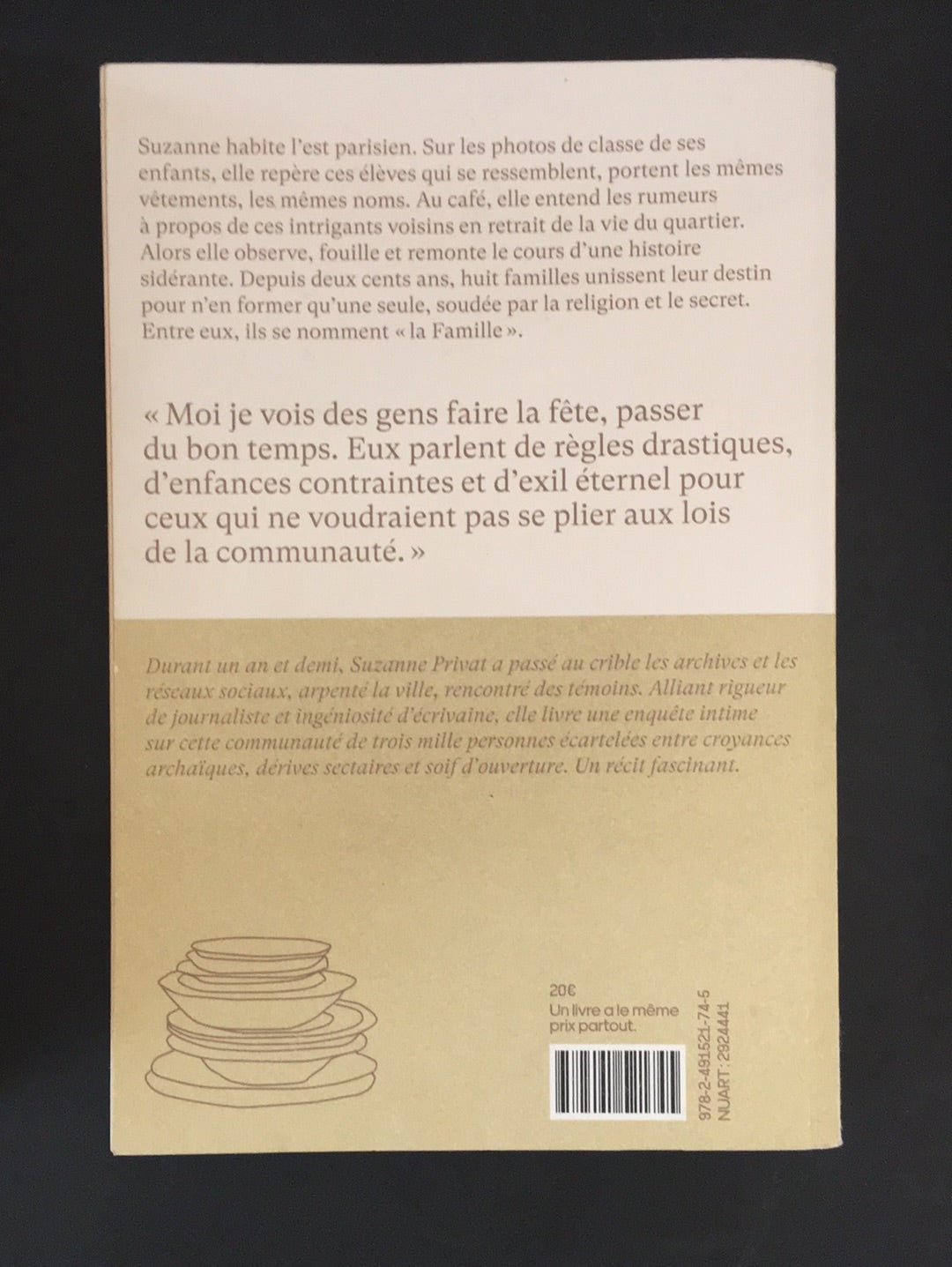 LA FAMILLE ITINÉRAIRE D'UN SECRET