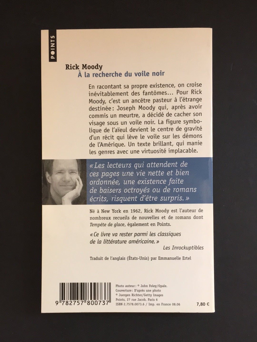 À LA RECHERCHE DU VOILE NOIR