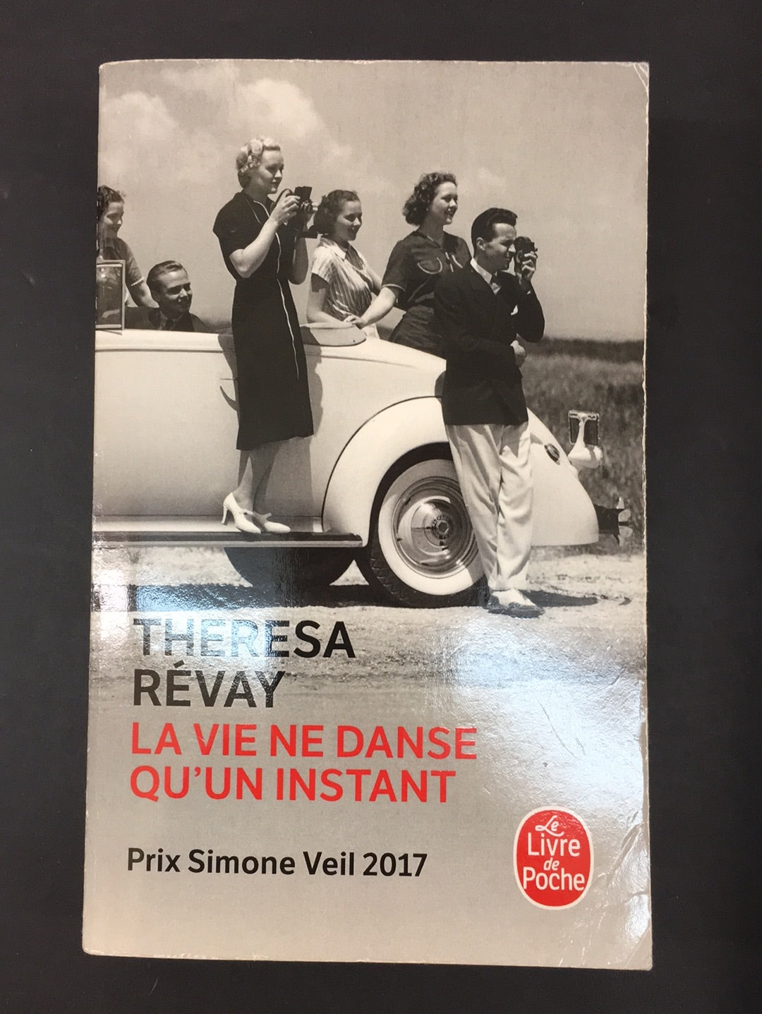 LA VIE NE DANSE QU'UN INSTANT