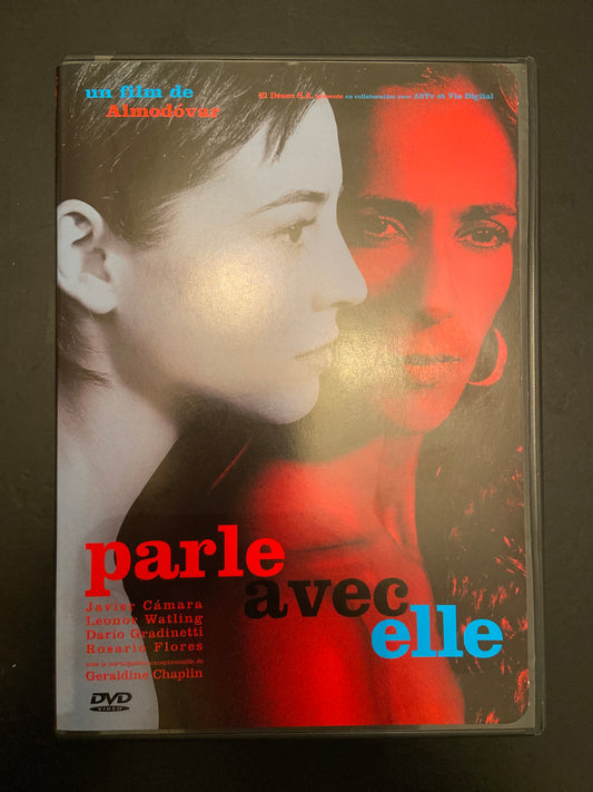 PARLE AVEC ELLE