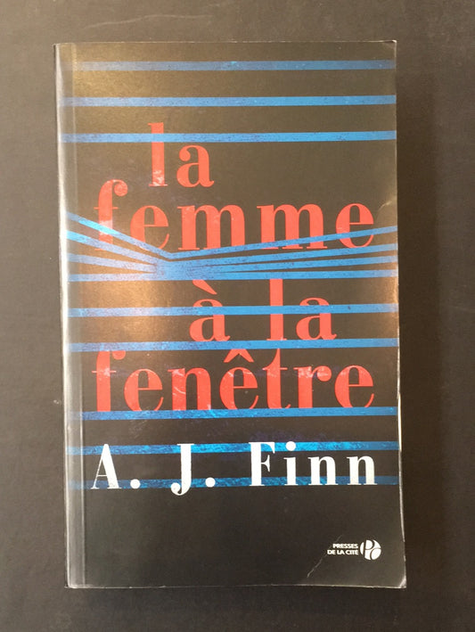 LA FEMME À LA FENÊTRE