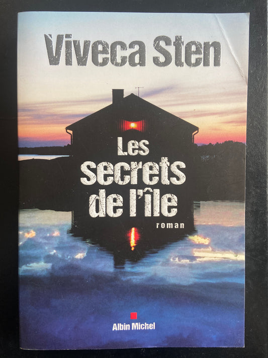 LES SECRETS DE L'ÎLE