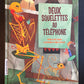 DEUX SQUELETTES AU TÉLÉPHONE