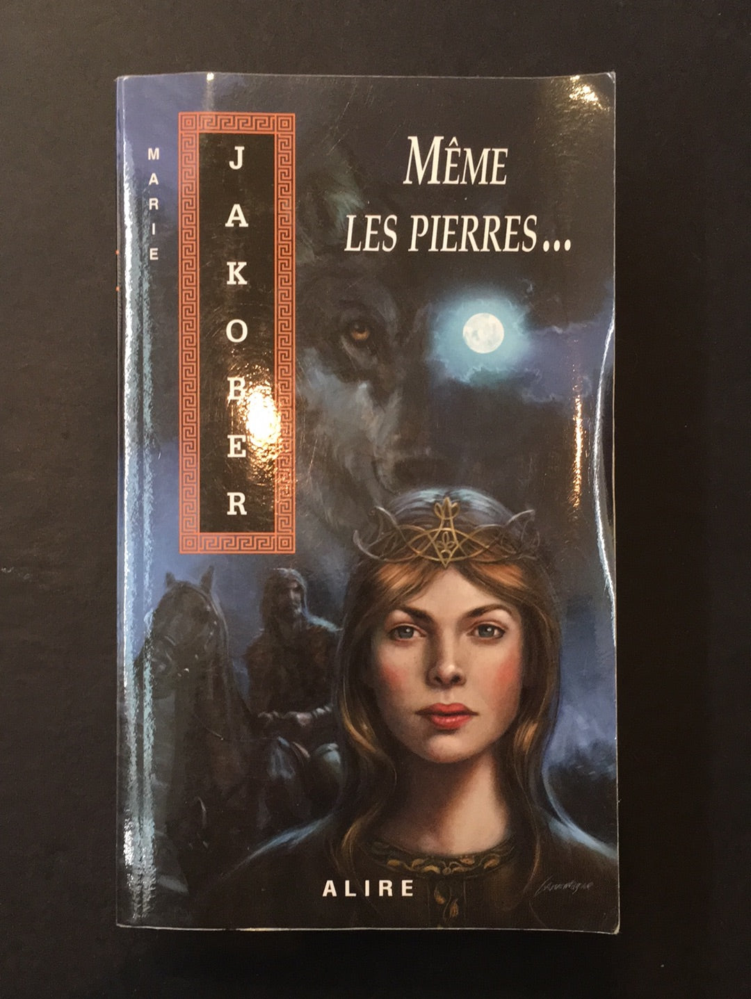 MÊME LES PIERRES...