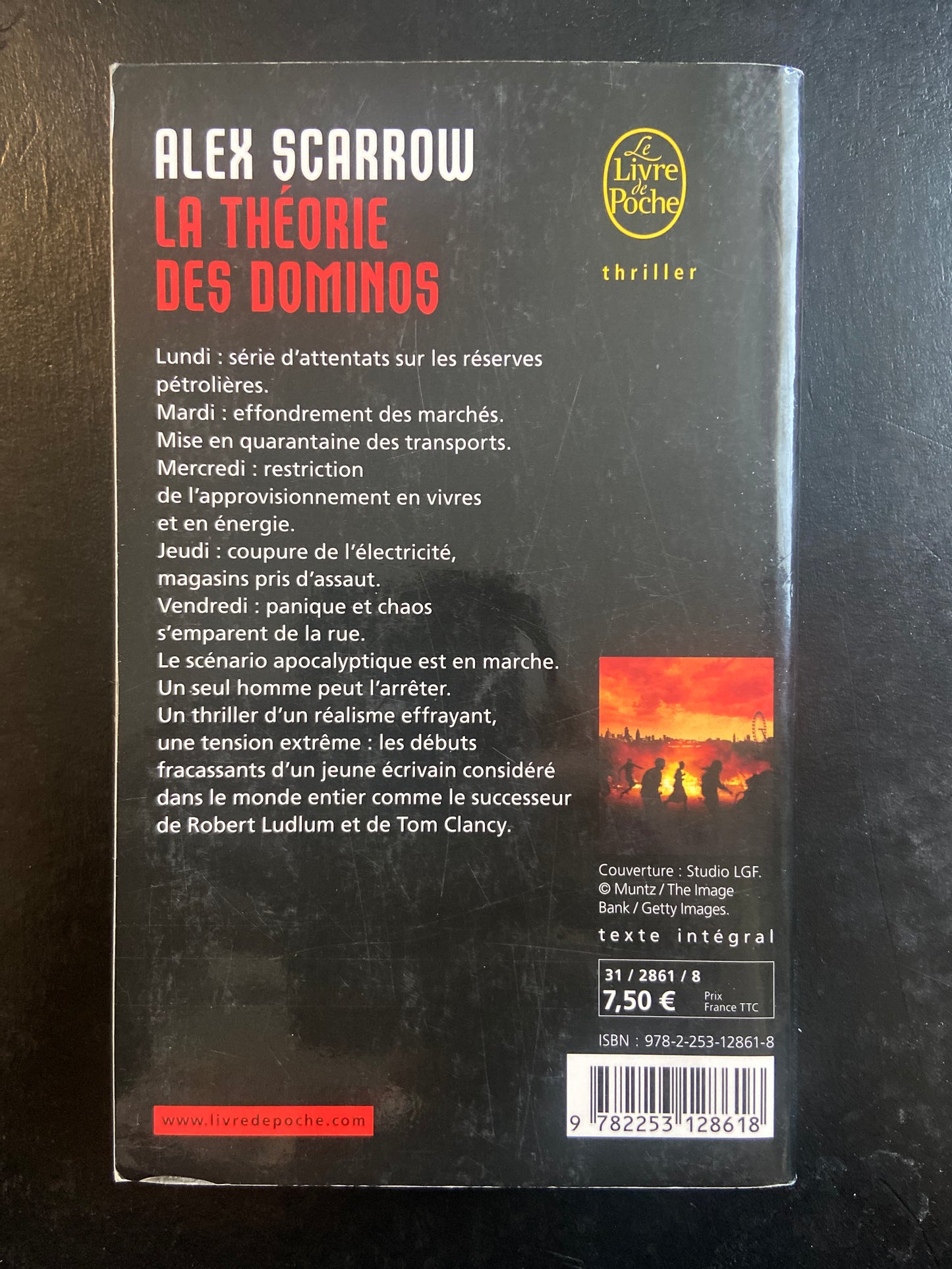 LA THÉORIE DES DOMINOS