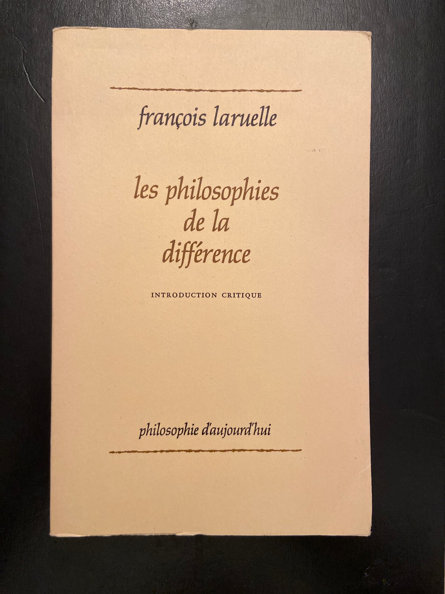 LES PHILOSOPHIES DE LA DIFFÉRENCE