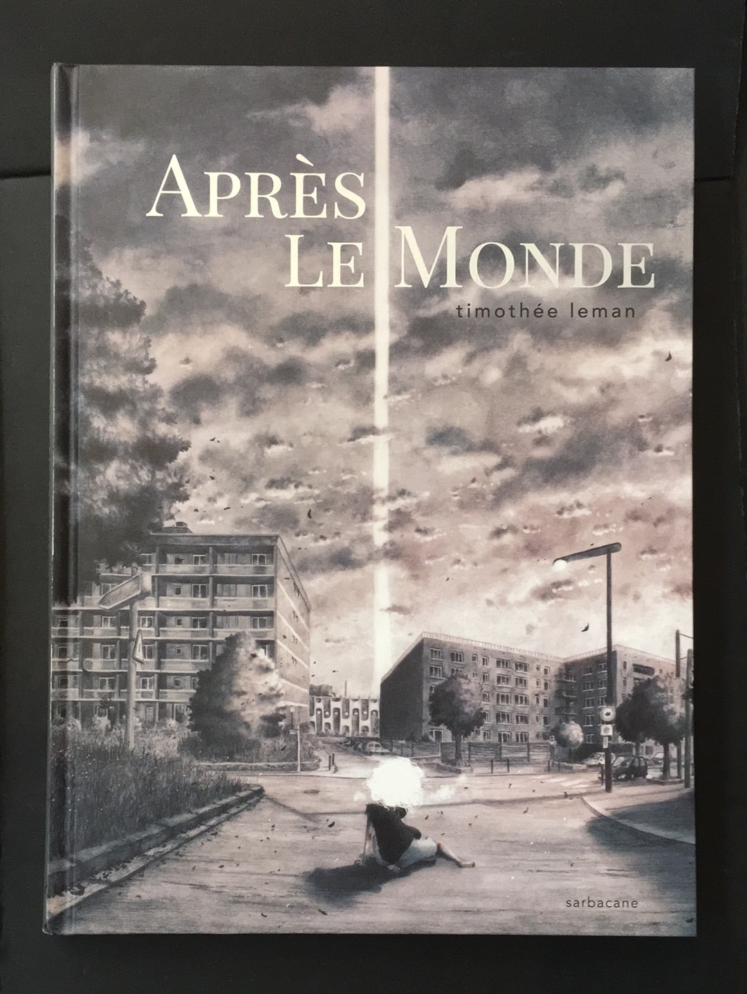 APRÈS LE MONDE