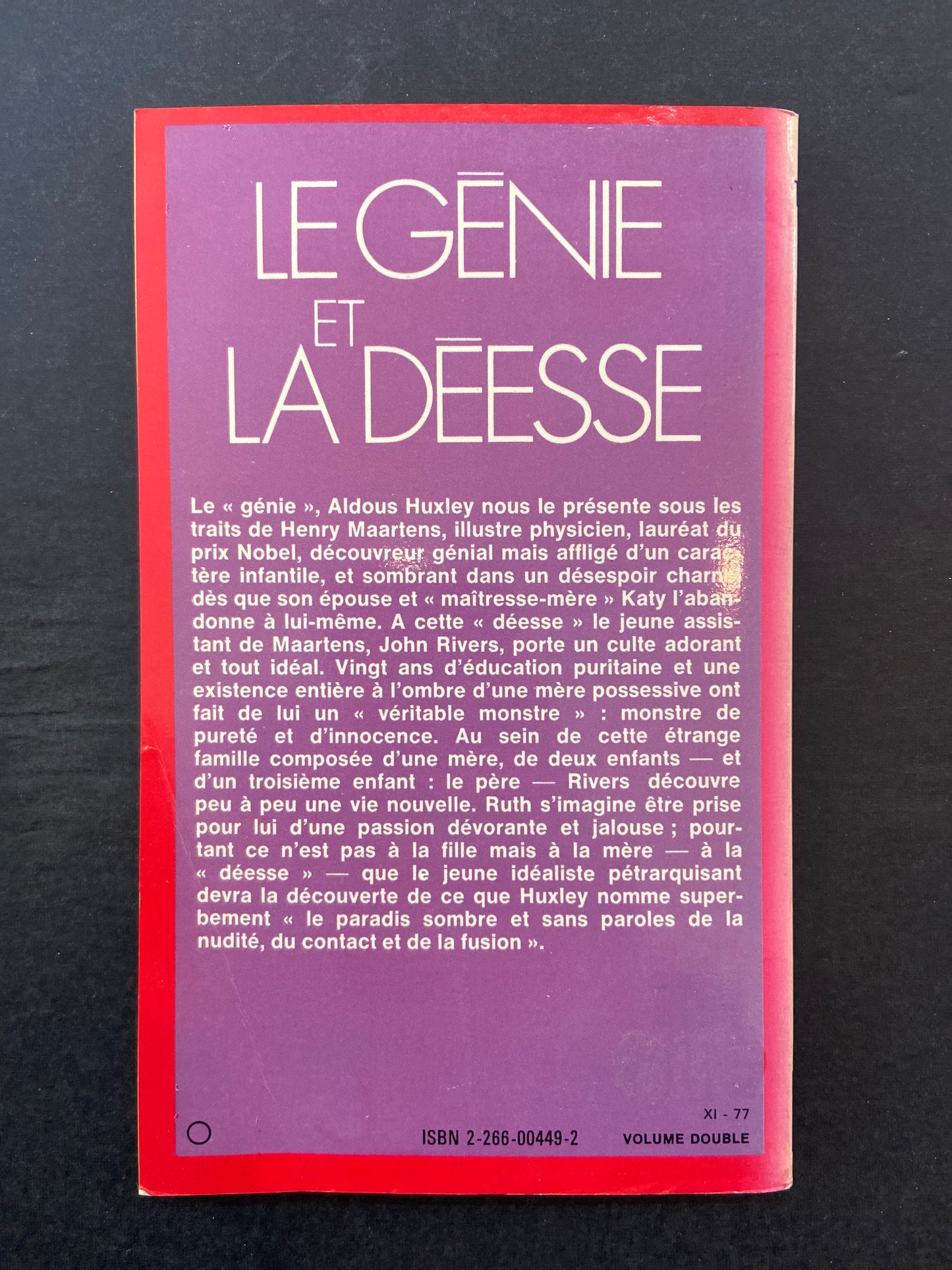 LE GÉNIE ET LA DÉESSE