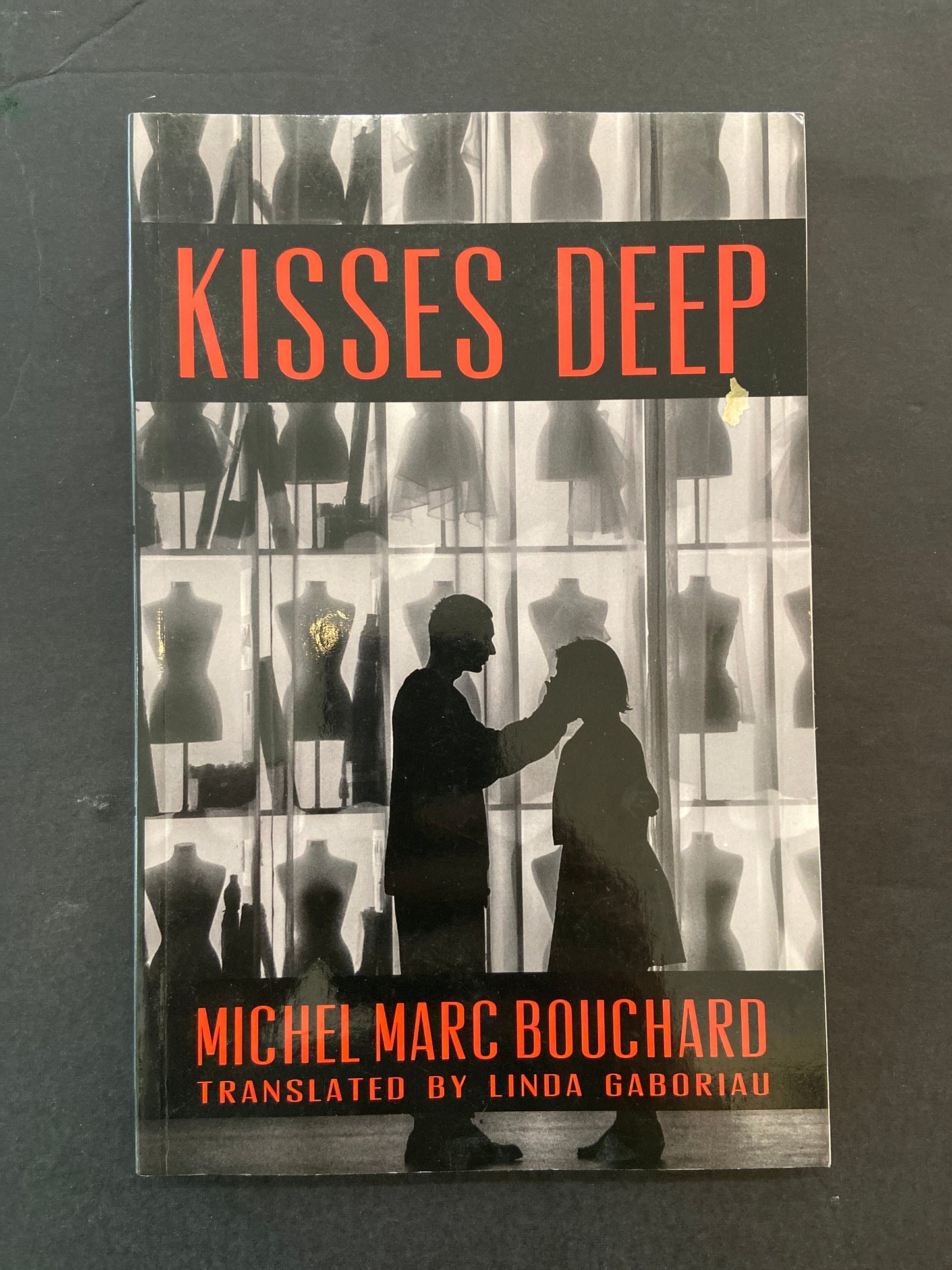 KISSES DEEP