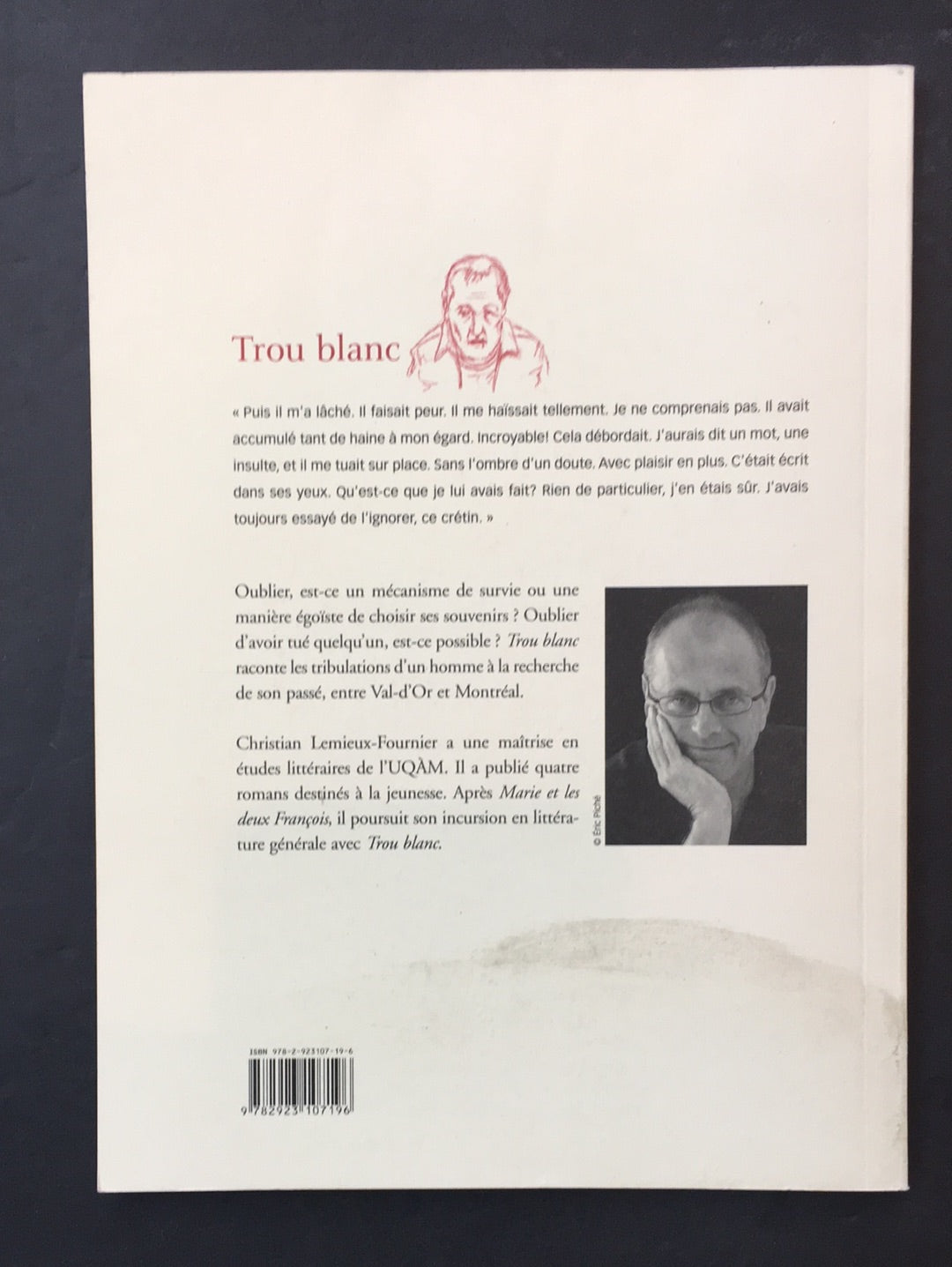 TROU BLANC