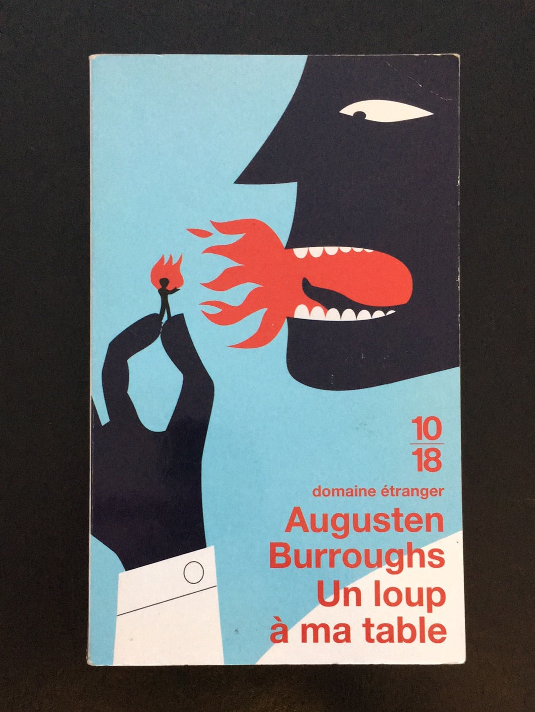 UN LOUP À MA TABLE