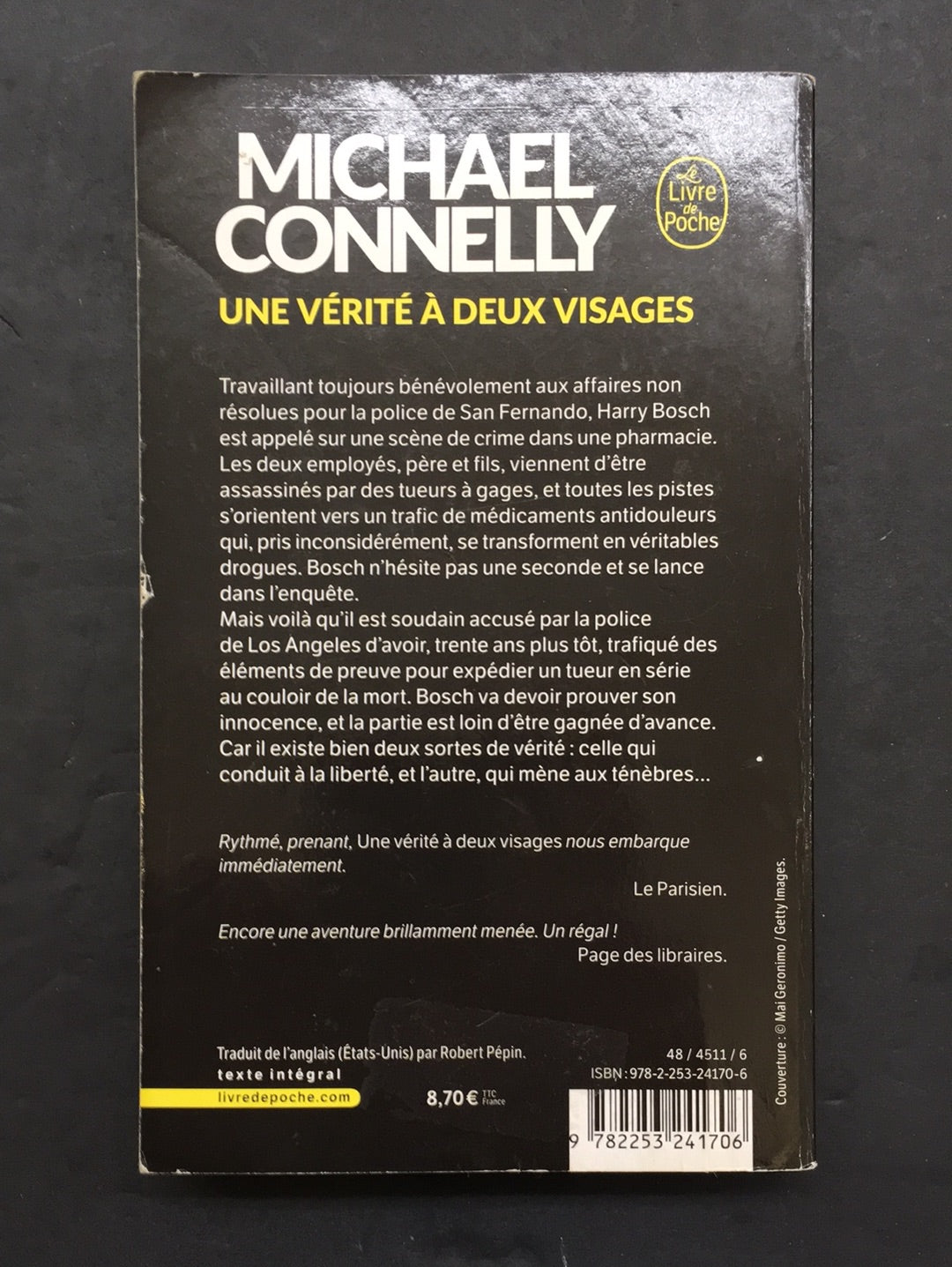 UNE VÉRITÉ À DEUX VISAGES