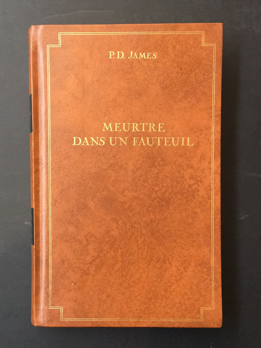 MEURTRE DANS UN FAUTEUIL