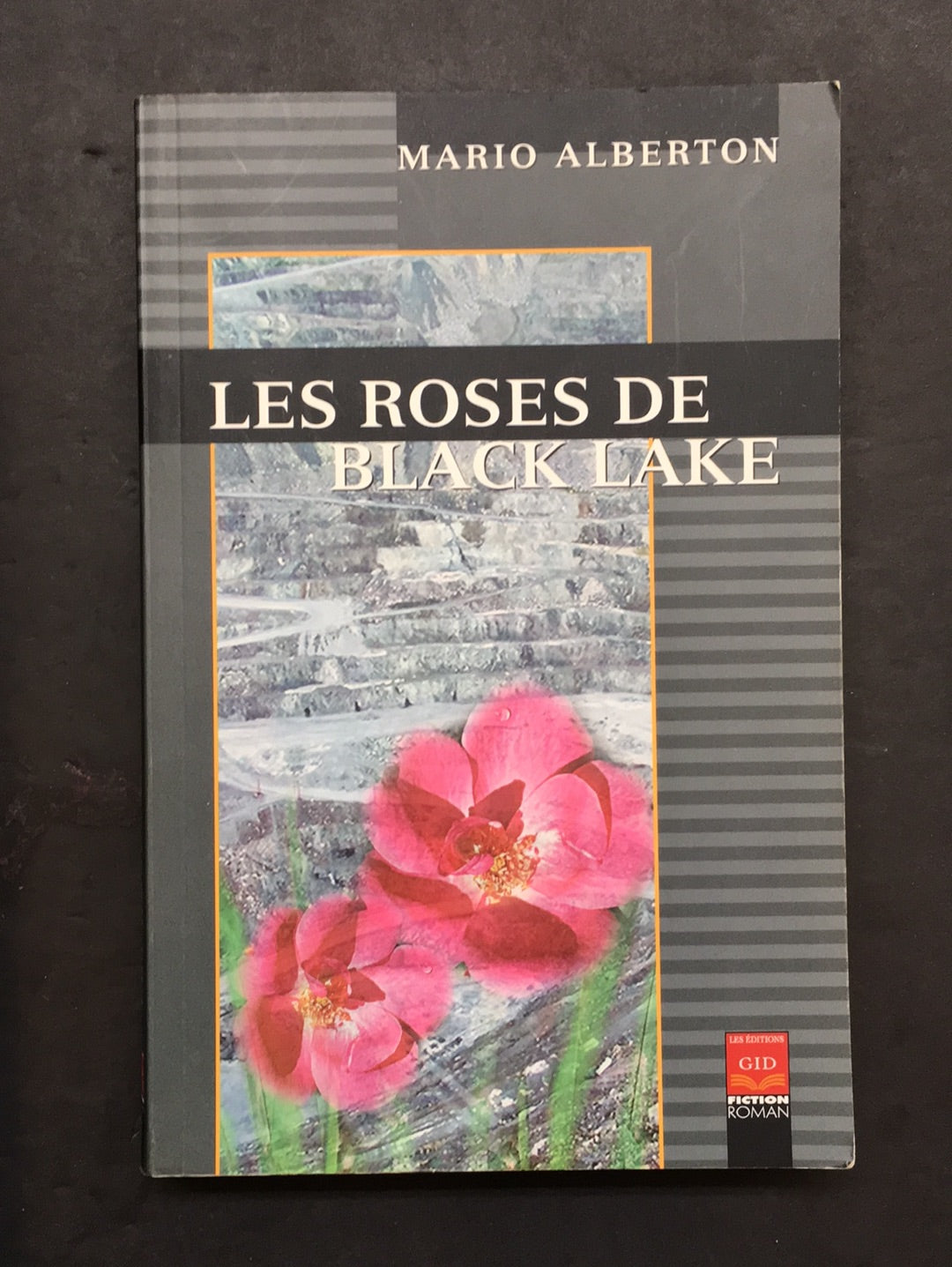 LES ROSES DE BLACK LAKE
