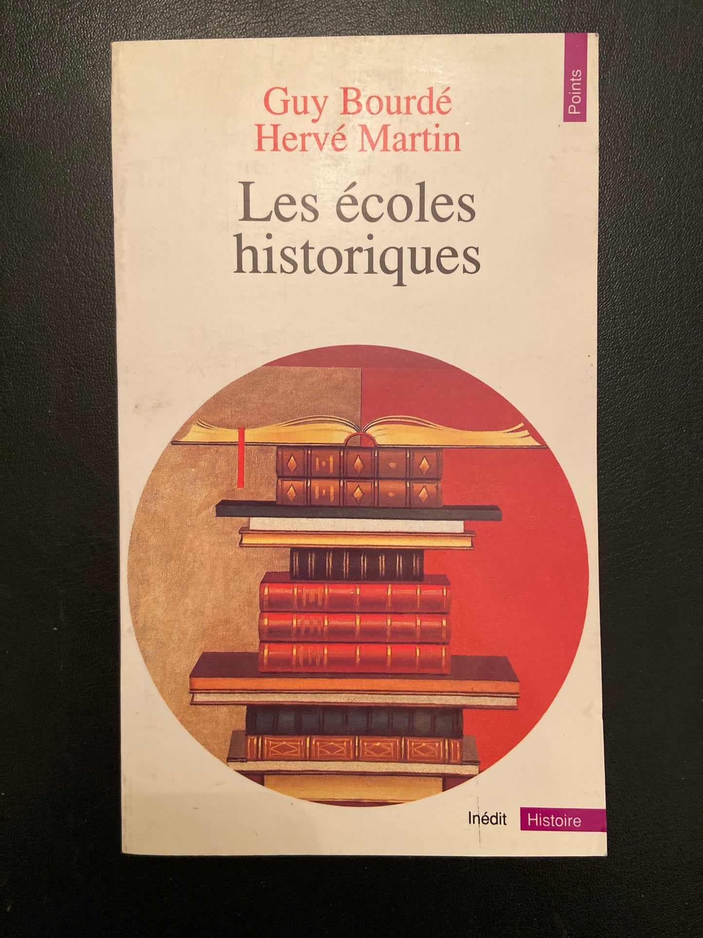 LES ÉCOLES HISTORIQUES