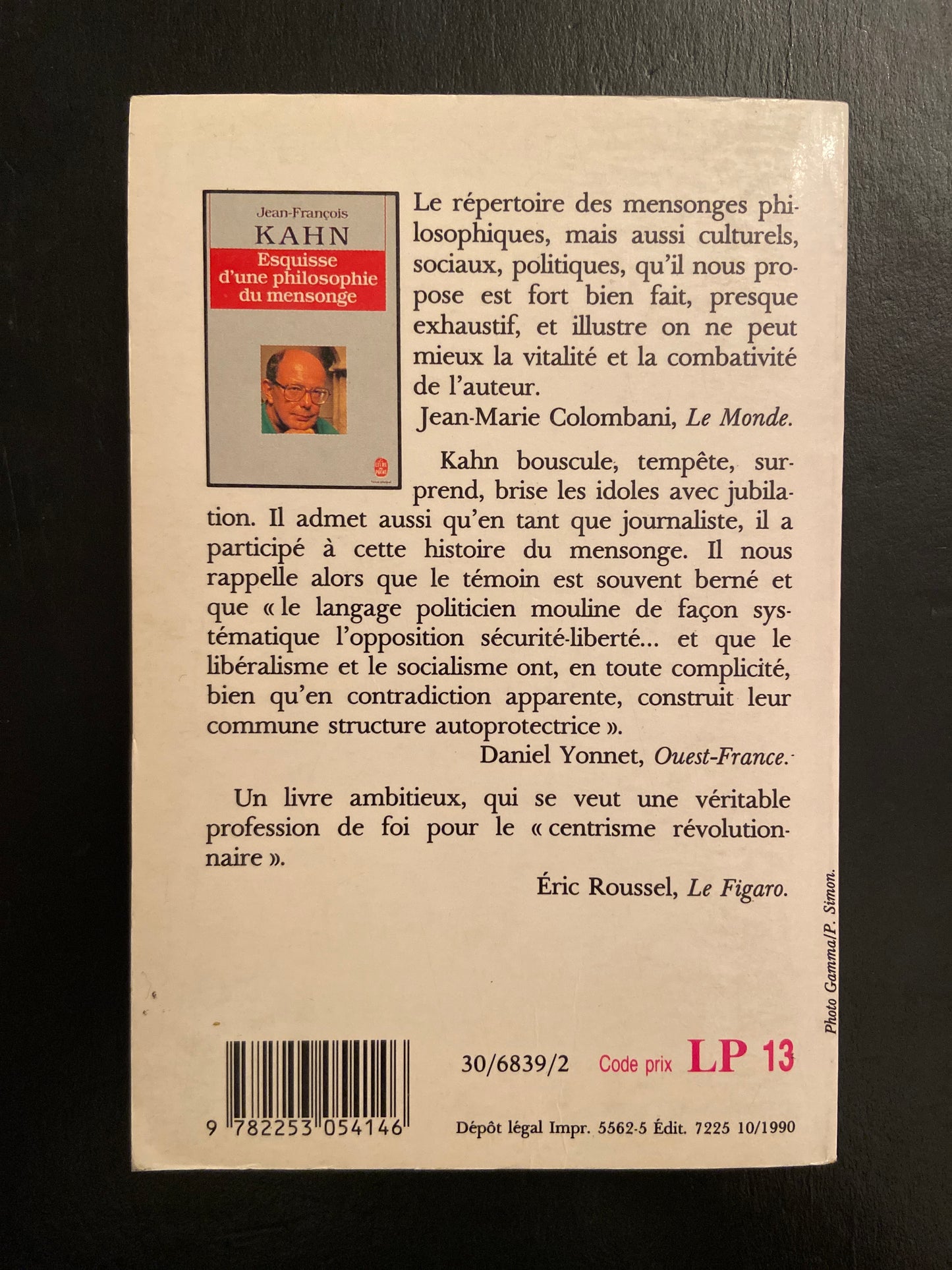 ESQUISSE D'UNE PHILOSOPHIE DU MENSONGE