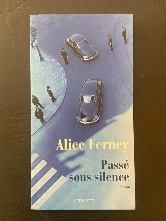 PASSÉ SOUS SILENCE
