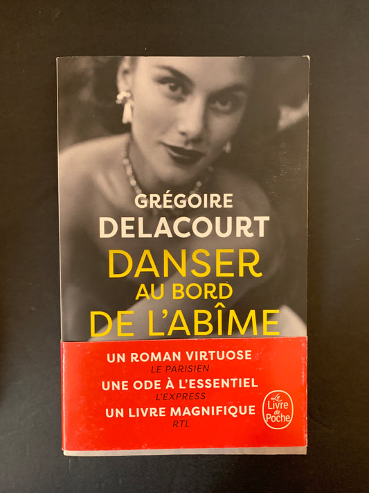 DANSER AU BORD DE L'ABÎME