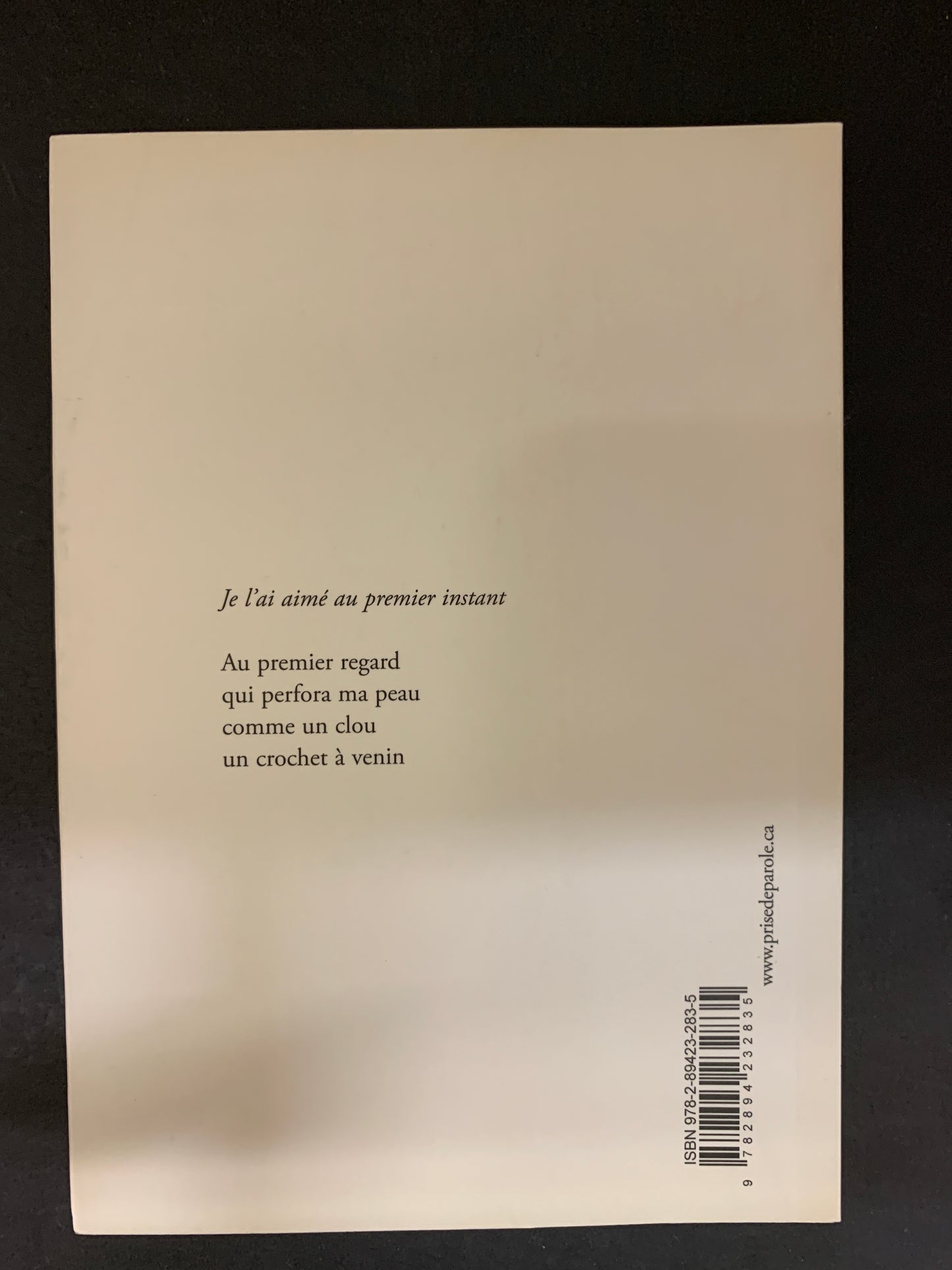 UNE FEMME COMBLÉE